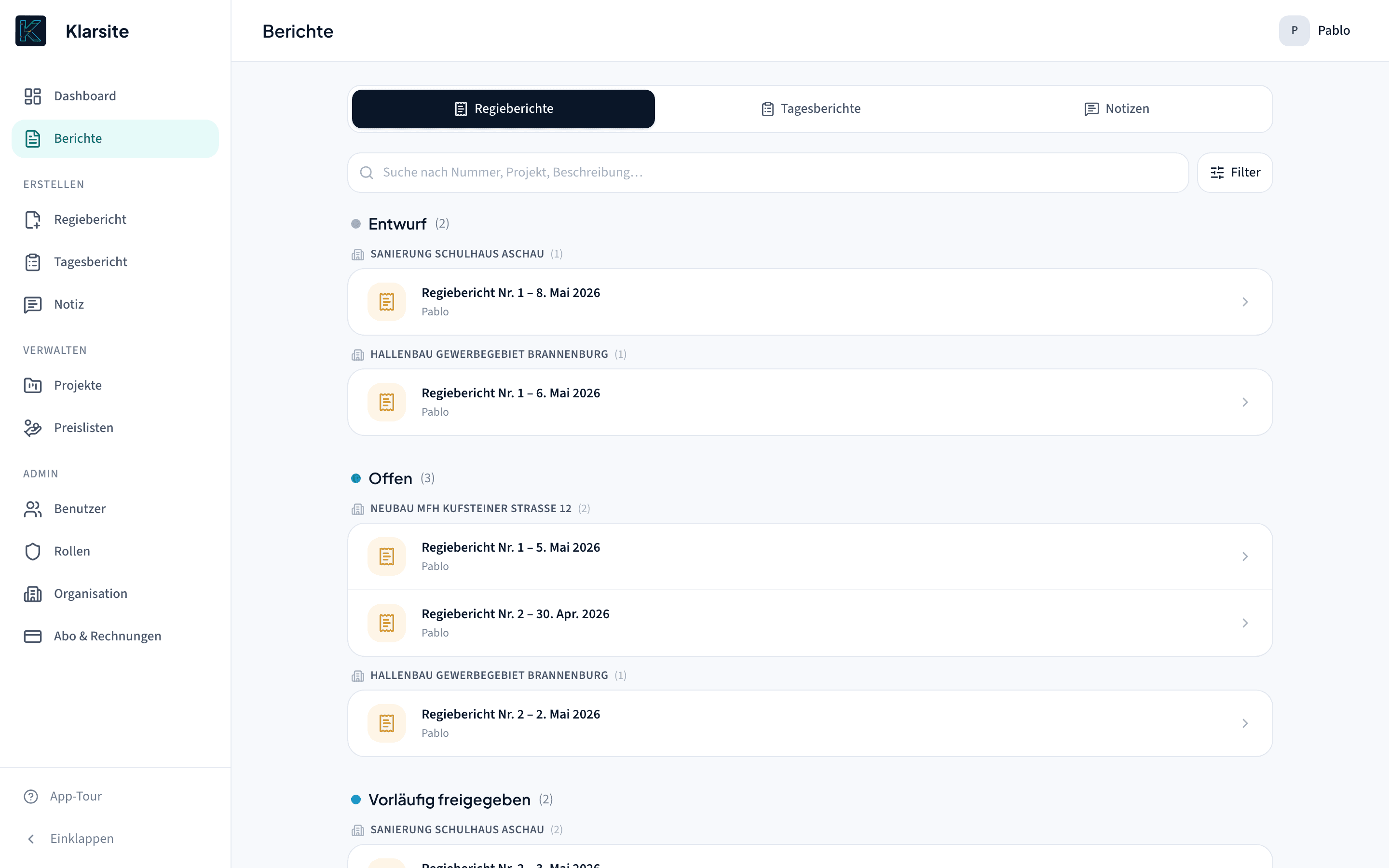 Klarsite Desktop-Ansicht: Berichtsübersicht mit Status und Filtern